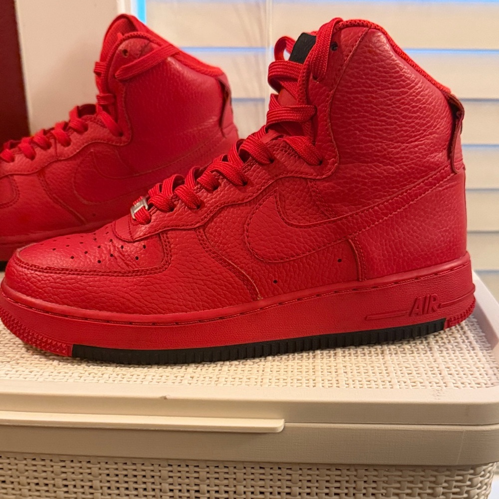 Nike Vibrant Red High-Top Sneakers - Picture 6 of 10